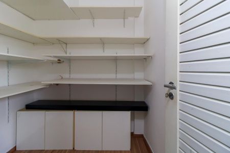 Apartamento à venda com 100m², 3 quartos e 1 vaga Apartamento à venda com 100m², 3 quartos e 1 vagaDespensa
