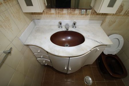 Apartamento à venda com 71m², 2 quartos e sem vagaBanheiro