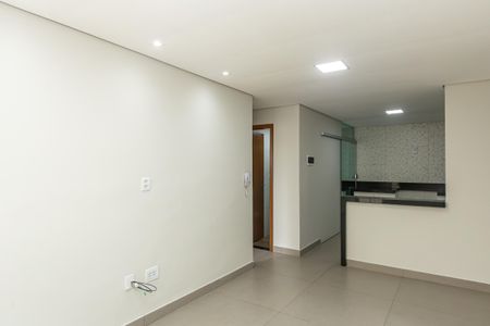 Sala de casa à venda com 3 quartos, 90m² em Santa Monica, Belo Horizonte