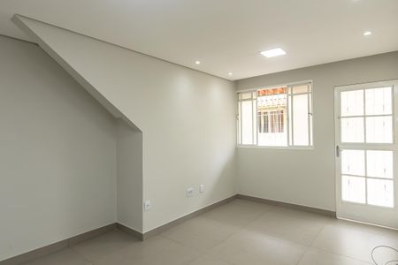 Sala de casa à venda com 3 quartos, 90m² em Santa Monica, Belo Horizonte