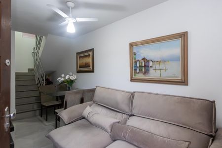 Sala de casa à venda com 3 quartos, 88m² em Heliópolis, Belo Horizonte