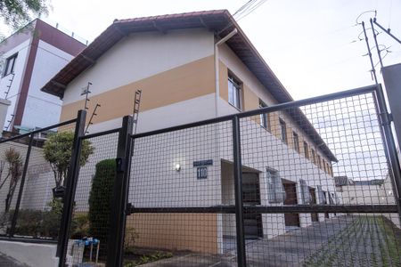 Casa à venda com 88m², 3 quartos e 1 vaga Casa à venda com 88m², 3 quartos e 1 vagaFachada