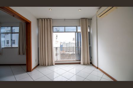 Sala de apartamento à venda com 2 quartos, 78m² em Tijuca, Rio de Janeiro