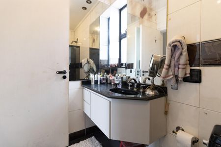 Apartamento para alugar com 130m², 3 quartos e 2 vagasBanheiro da Suíte