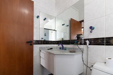 Apartamento para alugar com 130m², 3 quartos e 2 vagasBanheiro Social 