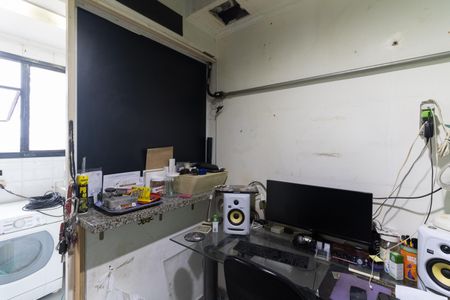 Apartamento para alugar com 130m², 3 quartos e 2 vagasQuarto de Serviço 