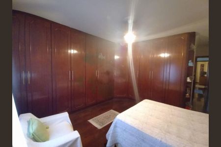 Casa à venda com 2 quartos, 150m² em Vila Carrão, São Paulo