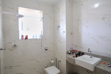 Apartamento à venda com 85m², 2 quartos e sem vaga Apartamento à venda com 85m², 2 quartos e sem vagaBanheiro