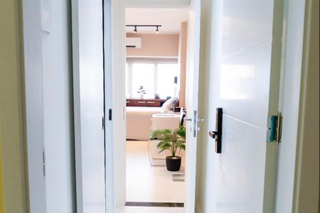 Entrada de apartamento à venda com 1 quarto, 28m² em Centro, Rio de Janeiro