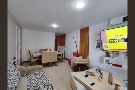 Apartamento à venda com 112m², 3 quartos e 2 vagas Apartamento à venda com 112m², 3 quartos e 2 vagasSala