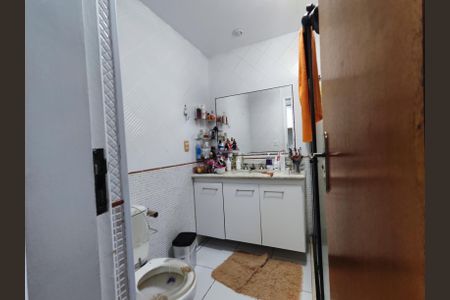Apartamento à venda com 112m², 3 quartos e 2 vagas Apartamento à venda com 112m², 3 quartos e 2 vagasBanheiro da Suíte