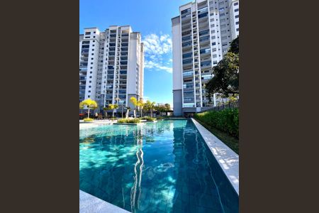 Apartamento à venda com 121m², 3 quartos e 2 vagas Apartamento à venda com 121m², 3 quartos e 2 vagasÁrea comum - Piscina