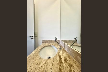 Apartamento à venda com 121m², 3 quartos e 2 vagas Apartamento à venda com 121m², 3 quartos e 2 vagasBanheiro suíte 2