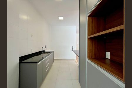 Apartamento à venda com 121m², 3 quartos e 2 vagas Apartamento à venda com 121m², 3 quartos e 2 vagasCozinha