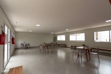 Apartamento para alugar com 41m², 2 quartos e 1 vaga Apartamento para alugar com 41m², 2 quartos e 1 vagaÁrea comum - Salão de festas