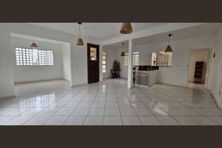 Casa para alugar com 2 quartos, 220m² em Lundcéia, Lagoa Santa