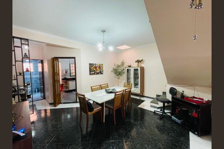 Sala de casa para alugar com 3 quartos, 230m² em Jardim Gracinda, Guarulhos