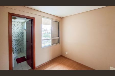 Quarto de apartamento à venda com 3 quartos, 73m² em Floresta, Belo Horizonte