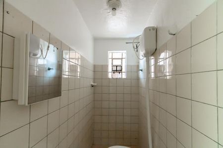 Banheiro  de casa para alugar com 1 quarto, 45m² em Vila Rio Branco, São Paulo