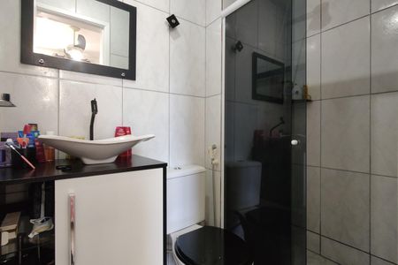Apartamento à venda com 62m², 3 quartos e 1 vaga Apartamento à venda com 62m², 3 quartos e 1 vagaBanheiro da Suíte 1