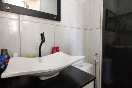 Apartamento à venda com 62m², 3 quartos e 1 vaga Apartamento à venda com 62m², 3 quartos e 1 vagaBanheiro da Suíte 1