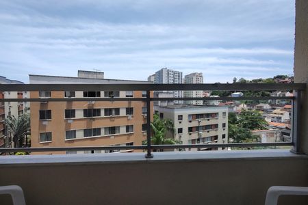 Apartamento à venda com 62m², 3 quartos e 1 vaga Apartamento à venda com 62m², 3 quartos e 1 vagaVaranda