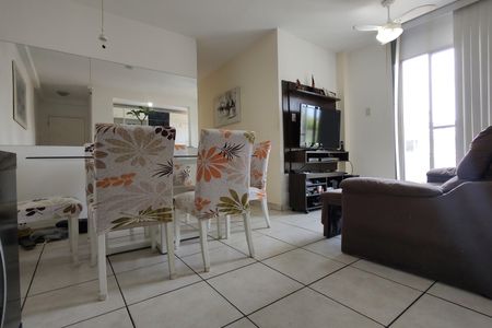 Apartamento à venda com 62m², 3 quartos e 1 vaga Apartamento à venda com 62m², 3 quartos e 1 vagaSala