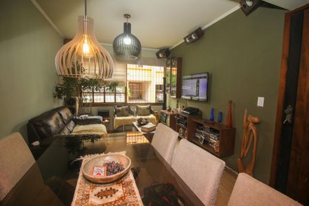 Sala de casa de condomínio à venda com 3 quartos, 118m² em Medianeira, Porto Alegre