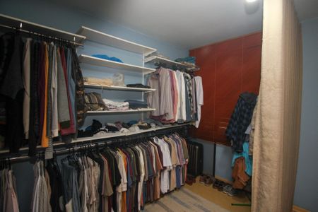 Casa de condomínio à venda com 118m², 3 quartos e 2 vagasCloset da suíte