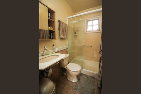 Casa de condomínio à venda com 118m², 3 quartos e 2 vagasBanheiro da Suíte