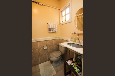 Casa de condomínio à venda com 118m², 3 quartos e 2 vagasBanheiro Social