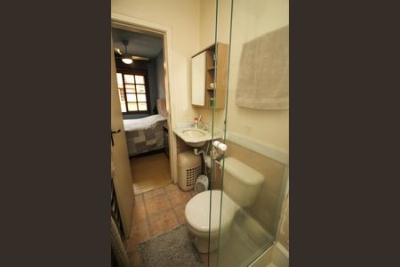 Casa de condomínio à venda com 118m², 3 quartos e 2 vagasBanheiro da Suíte