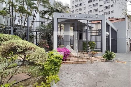 Apartamento para alugar com 47m², 2 quartos e 1 vaga Apartamento para alugar com 47m², 2 quartos e 1 vagaFachada