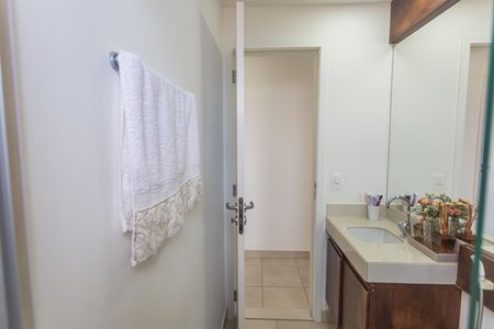 Apartamento à venda com 75m², 3 quartos e 1 vaga Apartamento à venda com 75m², 3 quartos e 1 vagaBanheiro Social