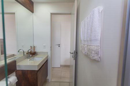 Apartamento à venda com 75m², 3 quartos e 1 vaga Apartamento à venda com 75m², 3 quartos e 1 vagaBanheiro da Suíte
