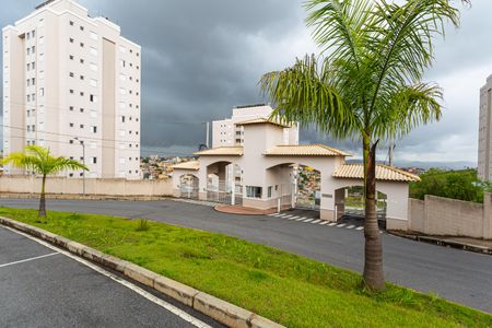 Apartamento à venda com 75m², 3 quartos e 1 vaga Apartamento à venda com 75m², 3 quartos e 1 vagaFachada