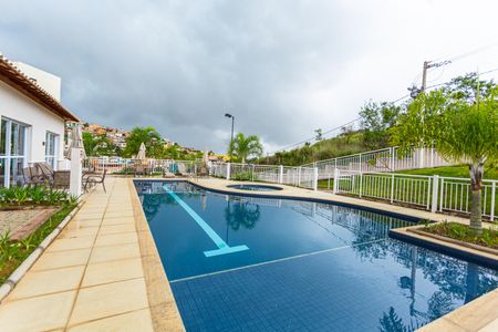 Apartamento à venda com 75m², 3 quartos e 1 vaga Apartamento à venda com 75m², 3 quartos e 1 vagaÁrea Comum - Piscina Aquecida