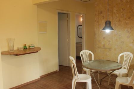 Apartamento para alugar com 100m², 2 quartos e 1 vagaSala