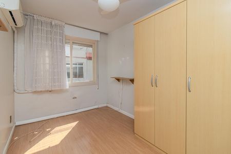 Quarto 2 de apartamento para alugar com 3 quartos, 78m² em Santana, Porto Alegre