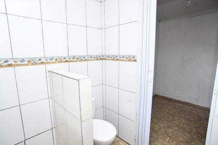 Banheiro 1 de casa para alugar com 2 quartos, 74m² em Santa Cecília, Viamão