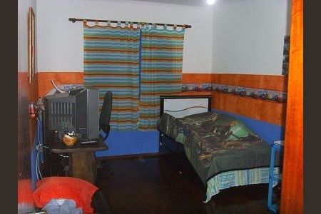 Casa à venda com 4 quartos, 400m² em Vila Baruel, São Paulo