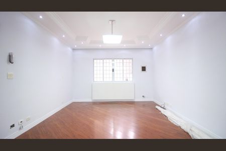 Casa à venda com 3 quartos, 227m² em Vila Ema, São Paulo