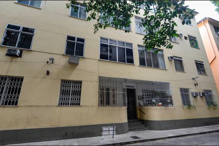 Apartamento à venda com 40m², 2 quartos e sem vaga Apartamento à venda com 40m², 2 quartos e sem vagaFachada