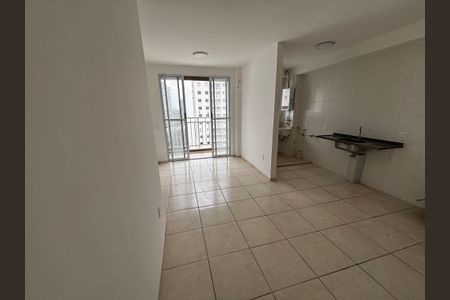 Sala de apartamento para alugar com 3 quartos, 57m² em Barra Olímpica, Rio de Janeiro