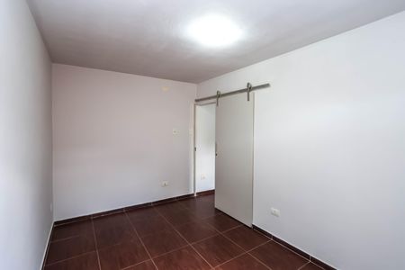 Quarto 1 de casa à venda com 2 quartos, 60m² em Vila Cristalia, São Paulo