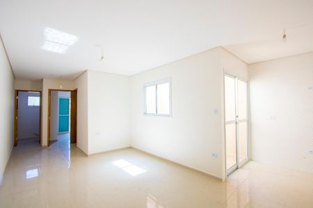 Sala de apartamento para alugar com 2 quartos, 50m² em Vila Mazzei, Santo André