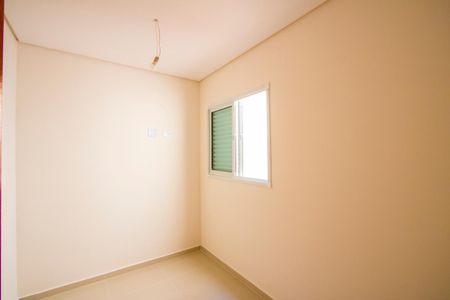 Quarto 2 de apartamento para alugar com 2 quartos, 50m² em Vila Mazzei, Santo André