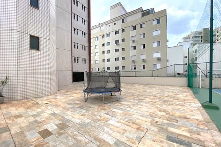 Apartamento à venda com 120m², 4 quartos e 2 vagasÁrea comum - Pátio