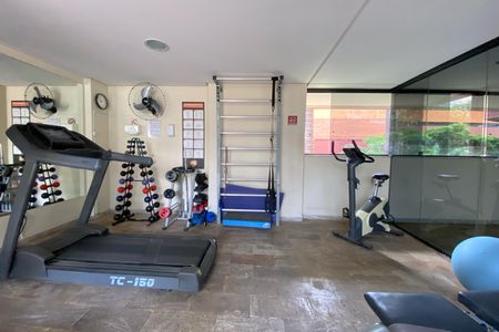 Apartamento à venda com 120m², 4 quartos e 2 vagasÁrea comum - Academia