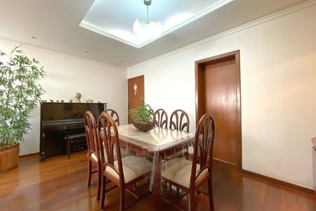 Apartamento à venda com 120m², 4 quartos e 2 vagasSala